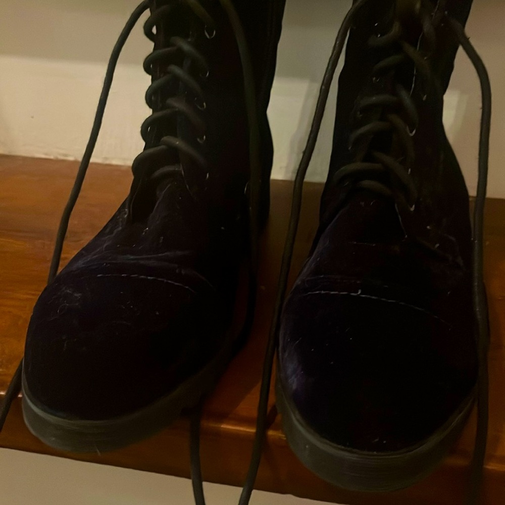 Velvet + leather upper boots man made sole navy size 10 Donald Pliner
